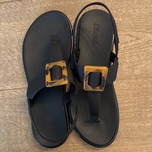 Olukai La’l women’s T-Bar sandals 7 37